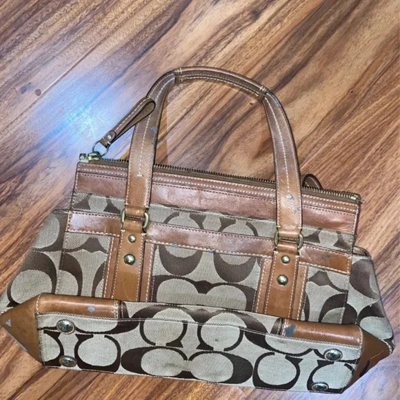 Vintage tan and brown genuine leather multiprint Coach women’s purse - Picture 2 of 8